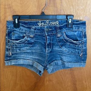 Low rise denim shorts